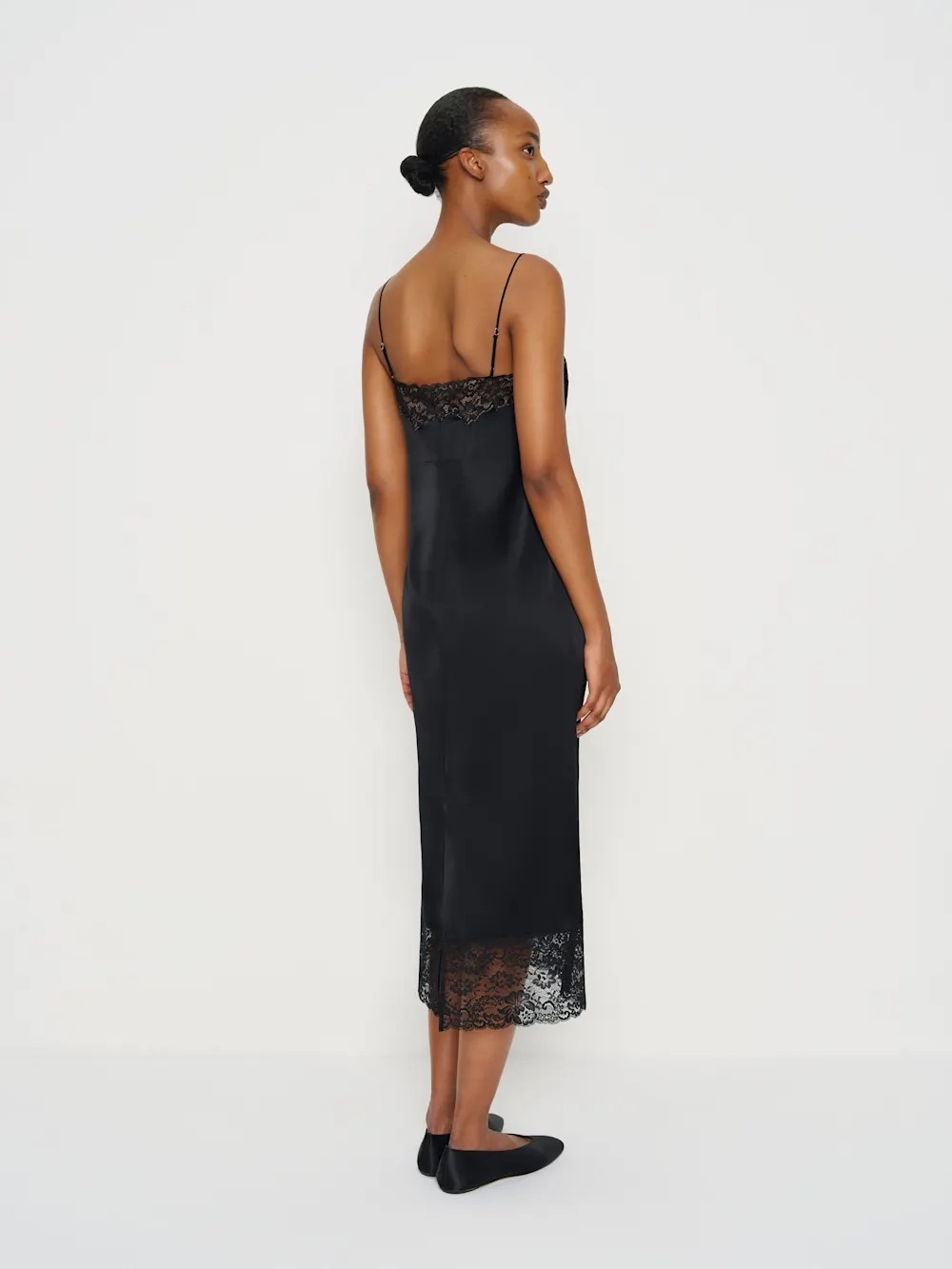 Reformation Mackenzie Silk Dress In black, NEW WITHOUT TAGS,NEVER WORN,NO FLAWS. - Picture 4 of 4